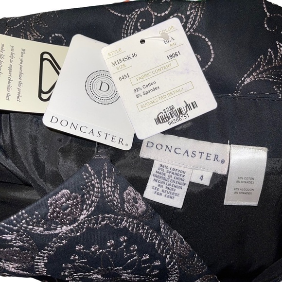 NWT Don Caster Embroidered Skirt Size 4 - Picture 3 of 6